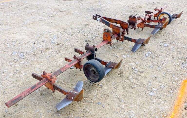 B-186 3-Point 5 Row Corrugator