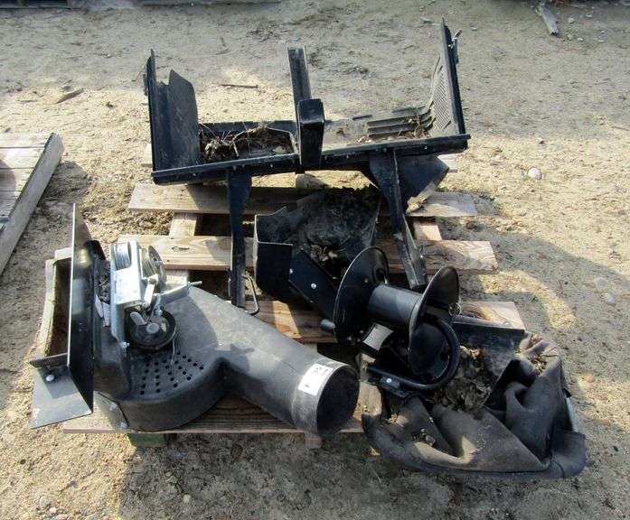 P-935  Airiens Mower Bagger