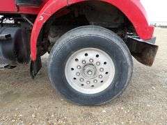 P-755  1976 Western Star Truck Tractor