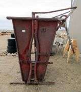 P-773  Squeeze Chute