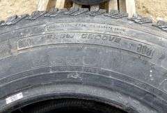 B-192  Wintercat Studded Tires (4)
