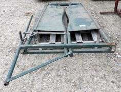 P-820  Head Catch