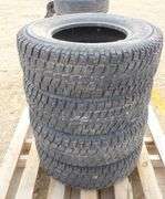 B-192  Wintercat Studded Tires (4)