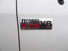 P-835 2010 Toyota Tundra 4x4 Flatbed Pickup