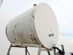 B-102  Fuel Tank + Stand