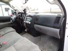 P-835 2010 Toyota Tundra 4x4 Flatbed Pickup