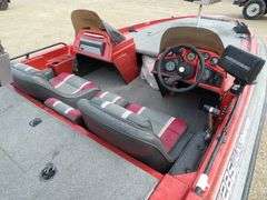 P-699 1990 Stratos 285 All Pro Silverstar 18' Boat