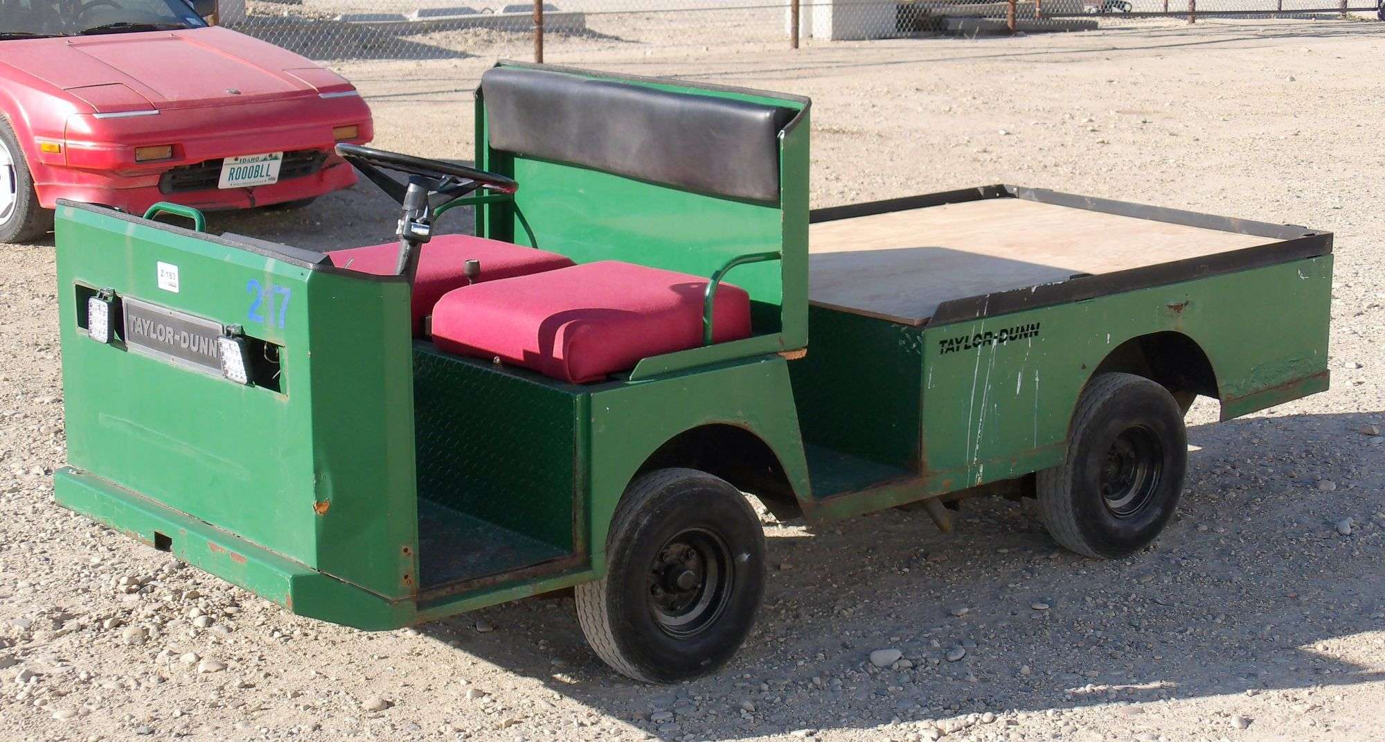 Z-183 Taylor Dunn Flat Bed Golf Cart