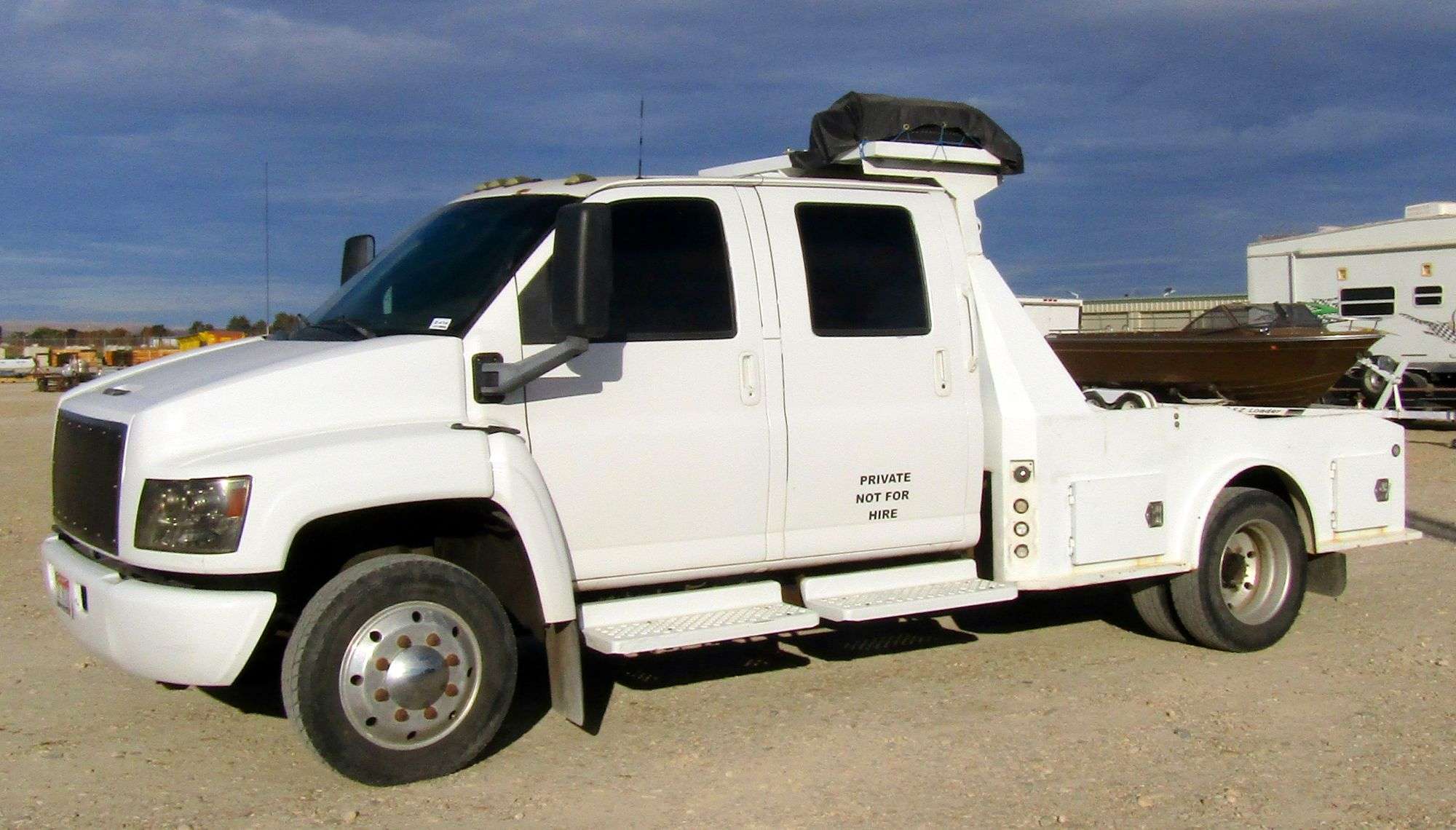 Z-414 2003 Chevy Kodiak C4500 Truck