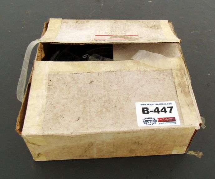 B-447  Milton Planter Plates