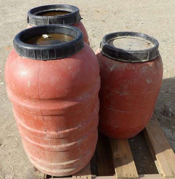 B-592 Plastic Barrels