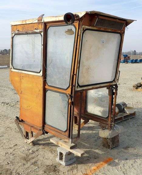 B-418  Hinkler Tractor Cab