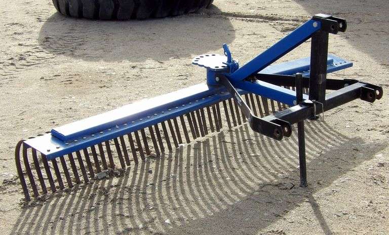 B-492  Priefert Rock Rake