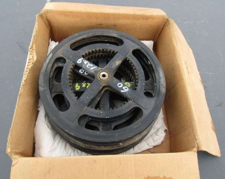 B-447  Milton Planter Plates