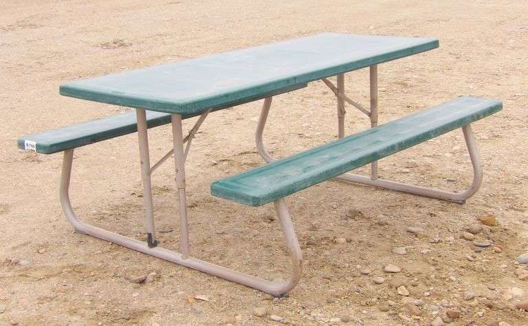 B-760  Lifetime Picnic Table