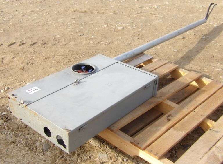 B-420  200 AMP Meter Base