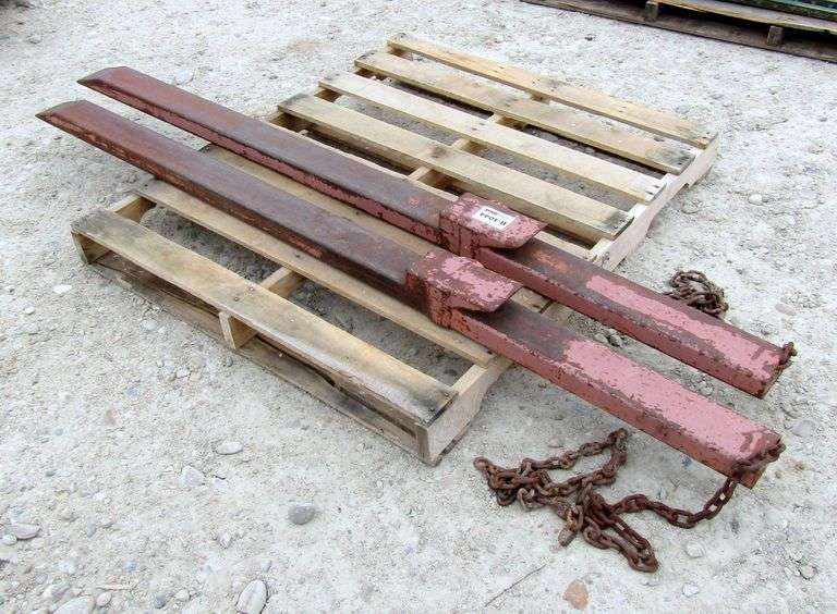 B-1044  Bucket Forks