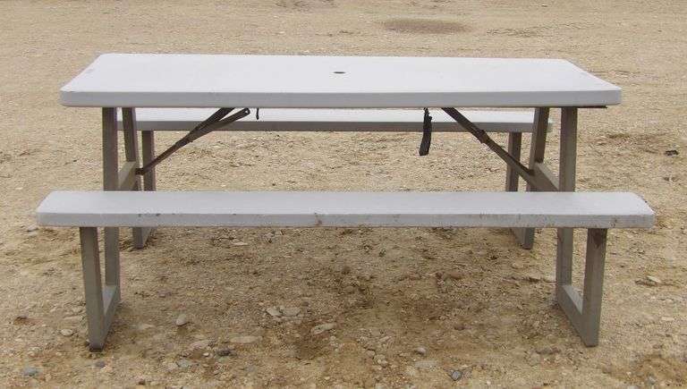 B-763  Lifetime Picnic Table