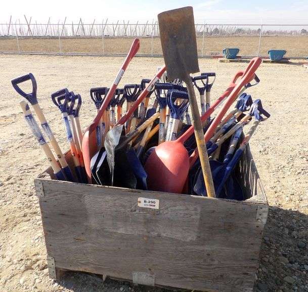 B-290 Poly Shovels