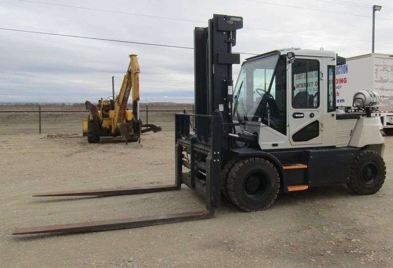 B-750 Crown CG70S-7 LP Lift Truck