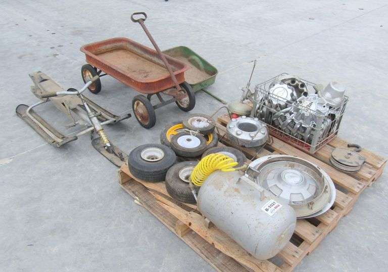 B-1027  Wagons + Wheels + Air Tank