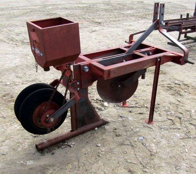 B-260  3-Point Gopher Eliminator