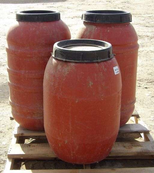 B-592 Plastic Barrels