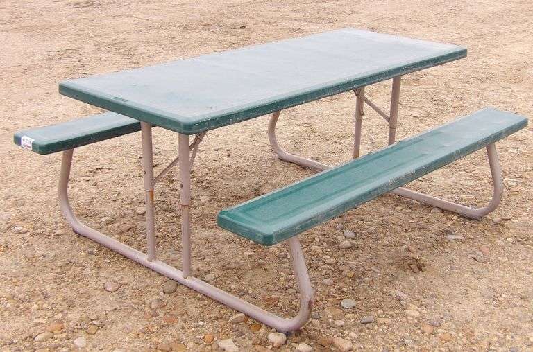 B-751  Lifetime Picnic Table