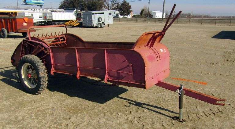B-267 Manure Spreader