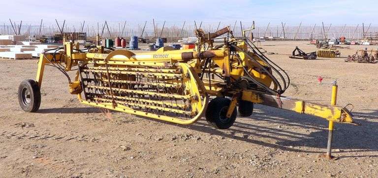 B-627 Vermeer R-23 Twin Rake