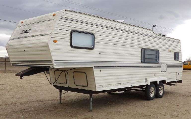B-925 1992 Sandpiper 5th Wheel Travel Trailer
