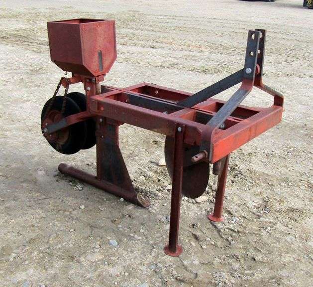 B-260  3-Point Gopher Eliminator