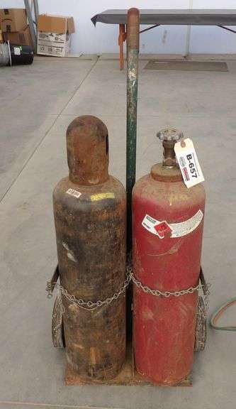 B-657 Oxy-Acetylene Tanks & Torch