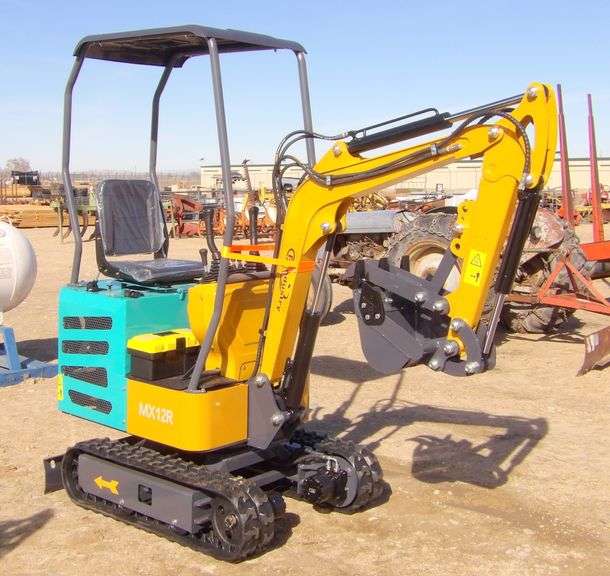 B-1131  CFG Industrial Mini Excavator
