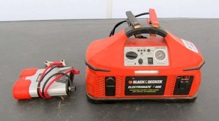 B-352  Black & Decker Battery Chargers / Power Station