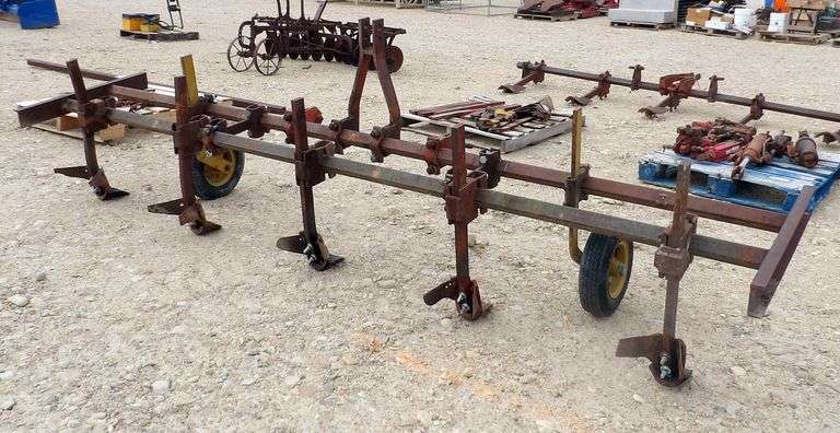B-1034 5 Row Cultivator