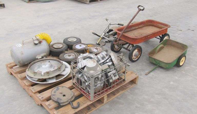 B-1027  Wagons + Wheels + Air Tank