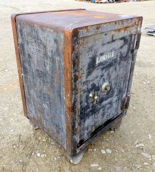 B-719  Metal Safe