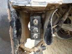 B-850 2003 Utility Van Trailer 32 1/2'