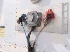 B-1164  1999 Stoughton Semi Trailer