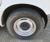 B-692  2000 GMC Safari Utility Van