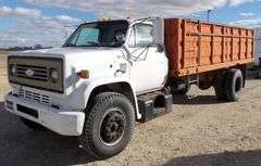 B-1030 1976 Chevy C65 Grain Truck