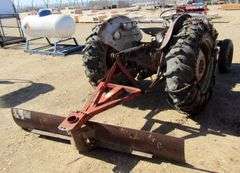 B-1124  Massey Ferguson Tractor