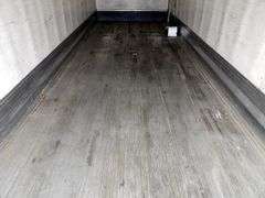 B-765  2005 Freightliner Reefer Truck