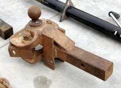 B-427  Jacks & Hitches & Chain