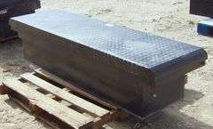 B-674  Husky Toolbox