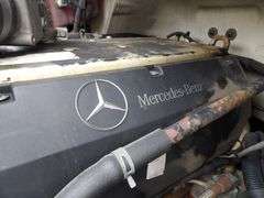 B-765  2005 Freightliner Reefer Truck