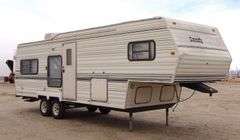 B-925 1992 Sandpiper 5th Wheel Travel Trailer