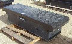 B-674  Husky Toolbox