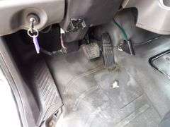 B-765  2005 Freightliner Reefer Truck